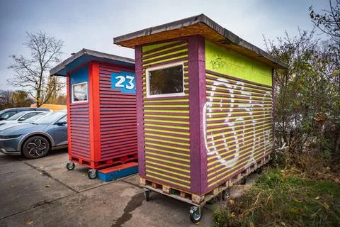  Berlin Pankow OT Heinersdorf: Tiny House / Home / Minihaus für Obdachlose.. Foto stock