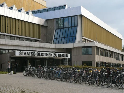Berlin State Library (Staatsbibliothek zu Berlin) 動画素材 80446427