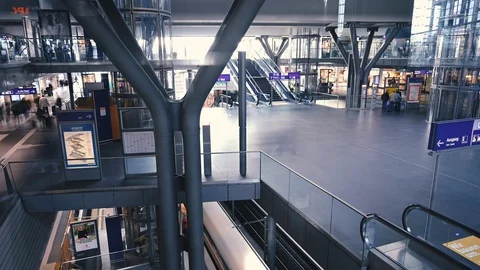 Berlin Train Station Timelapse 库存影片 129392149