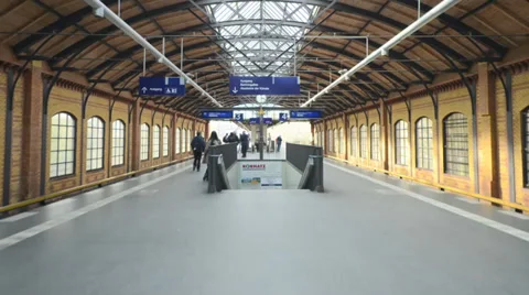 Berlin train station with trains and people in time lapse Stock Footage 27488029
