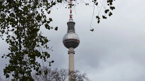 The berlin tv tower in winter 4k 30fps video Stock-Footage 225725089
