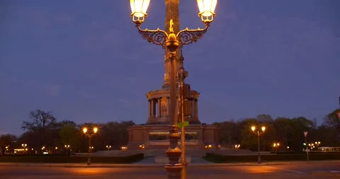 Berlin Victory Column at dusk sky Video stock 130246486