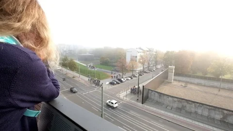 Berlin Wall and Tower 스톡 동영상 81564931