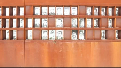 Berlin Wall Memorial at Bernauer Strasse Vídeo Stock 8508122
