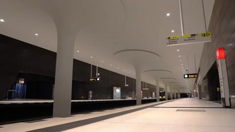 Berlin yellow subway train arriving at station Rotes Rathaus with doors opening Stock Footage 159663793