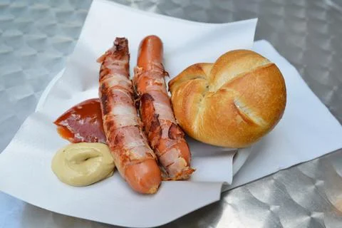 Bernese sausages with bread roll Stock Photos