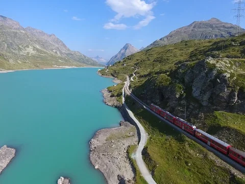 Bernina Express - Red train, Swiss Alps - Aerial view Vidéo 78343670