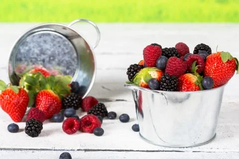 Berries in a basket Stock-Fotos