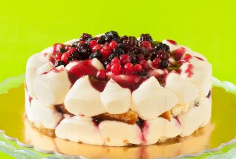 Berries Cake Фото