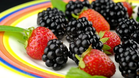 Berry plate closeup Stock-Footage 137598549
