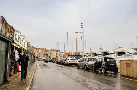 Berth on the waterfront. Stockfoto's