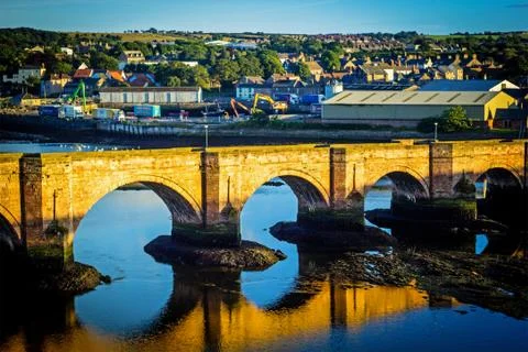 Berwick Bridge, also known as the Old Bridge, spans the River Tweed in Berwic Stock Photos