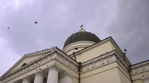 Besides the cathedral with flying pigeons. Stock Footage 62483719