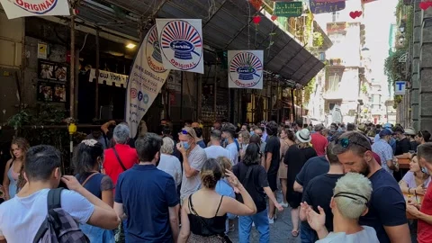 The best italian Pizza Gino Sorbillo in Naples Vidéo 157443211