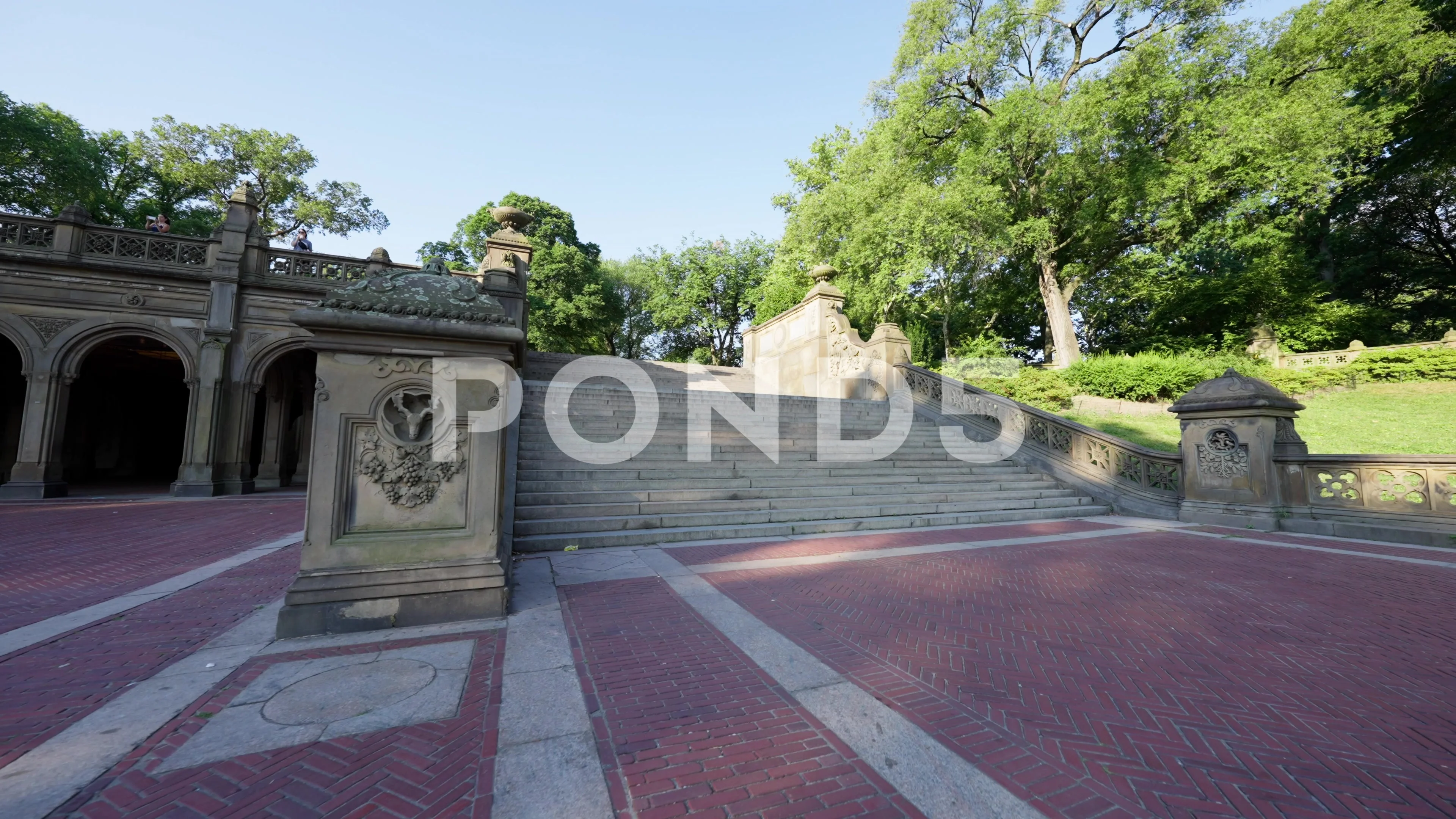 Bethesda Terrace Arch Bridge in Central Park, New York Cit…