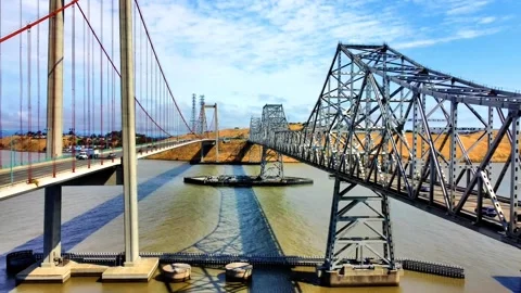 Between The Bridges 스톡 동영상 231832521