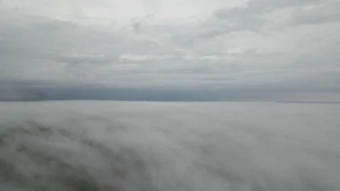 Between clouds timelapse Video stock 154668451