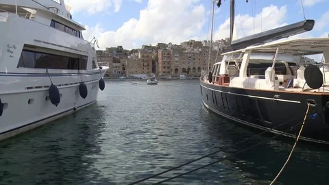 Between two boats 스톡 동영상 72667951