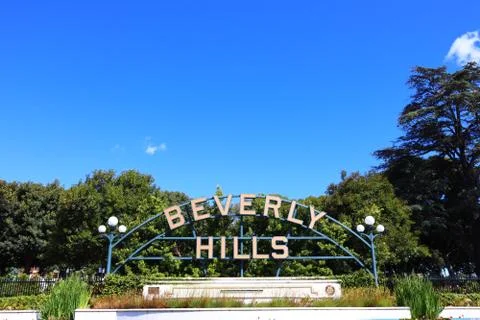 Beverly Gardens Park and the BEVERLY HILLS sign on Santa Monica Blvd Stock Photos
