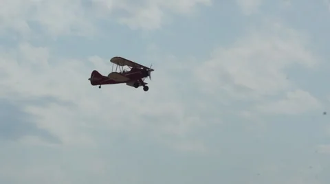 Bi-Plane Flyby Stockbeeldmateriaal 44234809