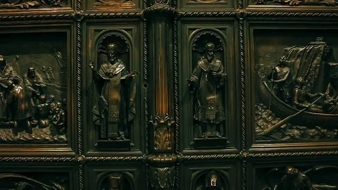 Biblical Characters On The Gates Stockbeeldmateriaal 77365057