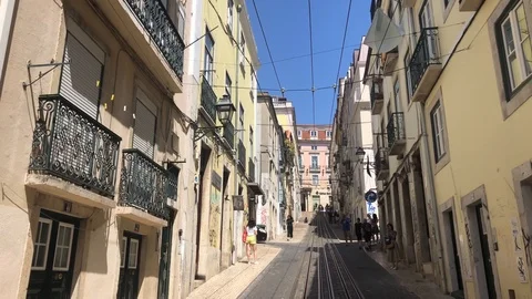The Bica Funicular during ride. 動画素材 119367058