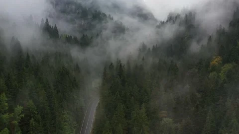 Bicaz pass mountain road high up in the Carpathian Mountains 스톡 동영상 224282691