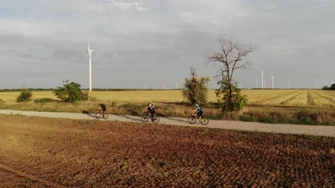 Bicycle and wind power. 스톡 동영상 159722679