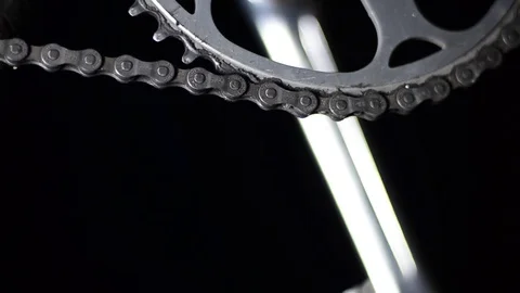 Bicycle chain panning Stock-Footage 83535131