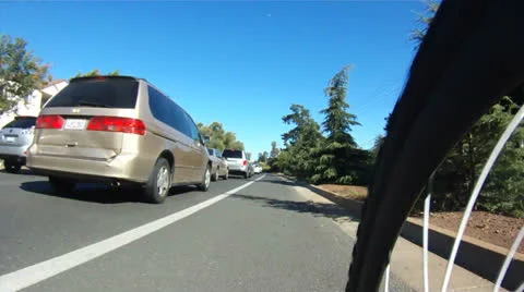 Bicycle commuting Video stock 25730824