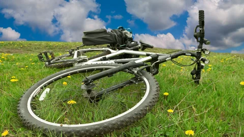 Bicycle in a fields time lapse scene Stock-Footage 281654302