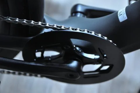 Bicycle front drivetrain with chain and crankset Foto stock