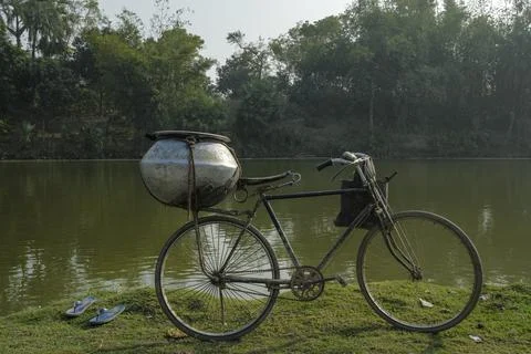 Bicycle in front of a lake Foto stock