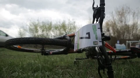 Bicycle race on the mountain. Video stock 74747304