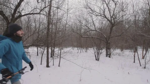 Bicycle rider on snow 動画素材 85385486