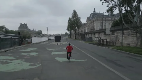 Bicycle 🚴 tracking around Paris Stock Footage 275130266