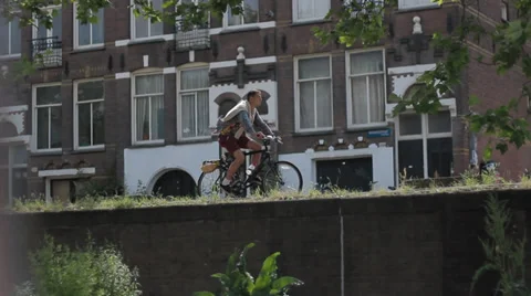 Bicycle traffic in Amsterdam Video stock 36899846