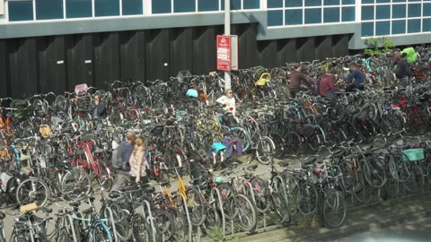 Bicycles in Amsterdam. Stock Footage 143391044