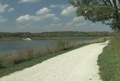 Bicyclist on Trail 2 Stock-Footage 282634