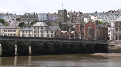 Bideford Long Bridge 스톡 동영상 65707134