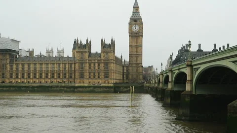 Big Ben and Westminster Bridge Over River Thames, London – Iconic Landmark Stock Footage 335403295