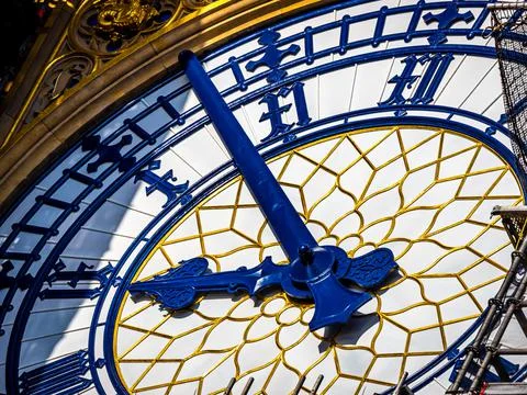 The Big Ben clock tower restored with clock hands repainted Prussian blue, UK Stock Photos
