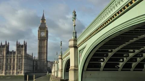 Big Ben with green Westminster bridge in foreground Stock Footage 46657949