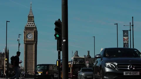 Big Ben Westminster traffic Stock Footage 318547468
