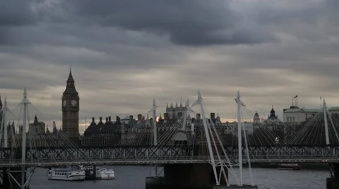 Big Ben/Elizabeth Tower &amp; Bridge (B-Roll/Cutaway/GV) | HD 1080 Stock Footage 47284573