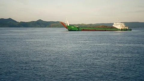 Big boat container 動画素材 82807005