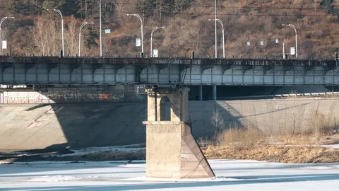 Big Bridge over the river 動画素材 105650155