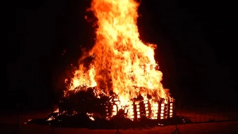 Big burning fire Stock Footage 84547150