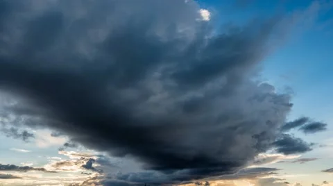 Big dark cloud mooving Video stock 65085559