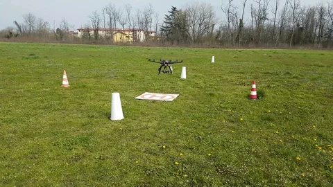 Big drone landing 動画素材 88150386